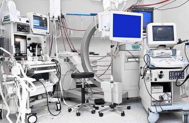 مجموعة من الأجهزة الطبية - أرشيفية